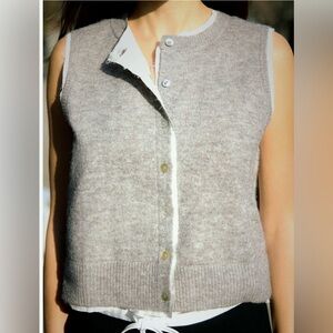 Zara Women's Gray Sweater Vest